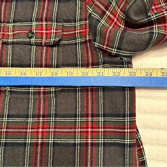 Woolrich Mens  Plaid Long Sleeve Collared Flannel ButtonUp Cotton XL (h8 - Picture 7 of 9